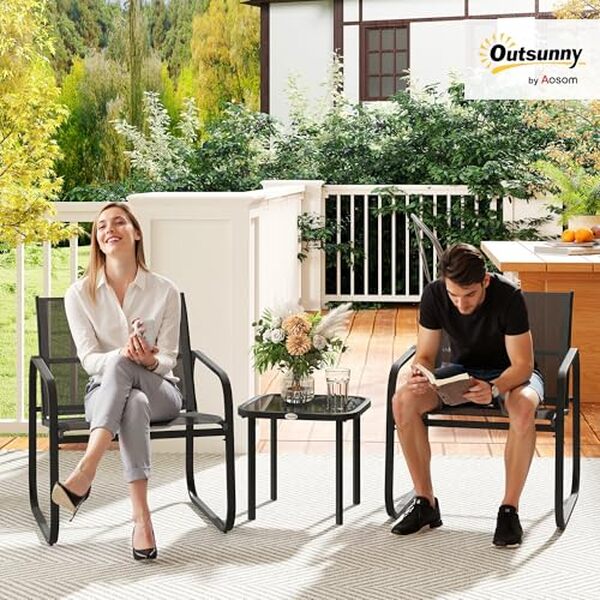 Découvrez notre avis sur l'ensemble bistrot 3 pièces Outsunny : design élégant et résistance pour améliorer votre espace extérieur.