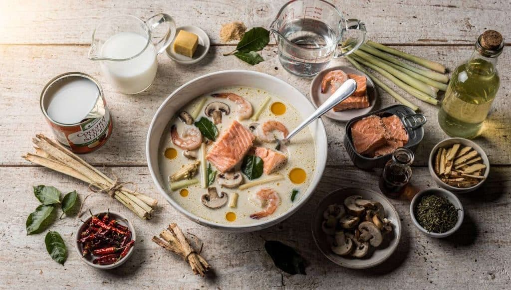 Tom Kha Kai au Saumon et Crevettes : recette Facile
