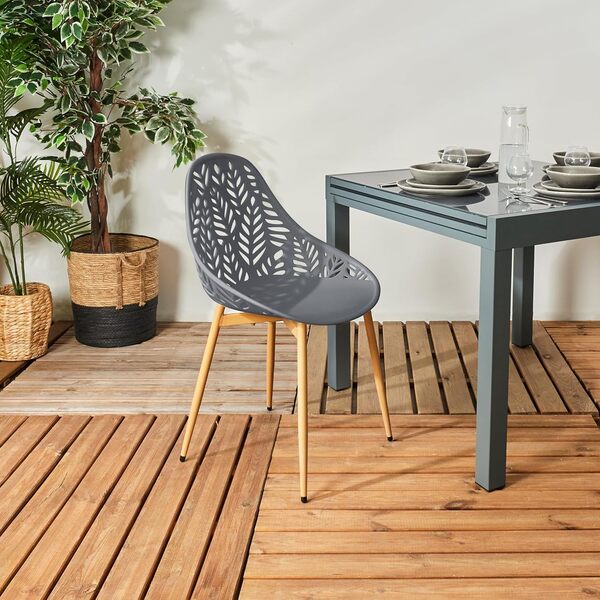 Découvrez notre test des chaises Lucena gris de home deco factory : alliez confort et style pour sublimer votre extérieur avec une touche moderne et raffinée