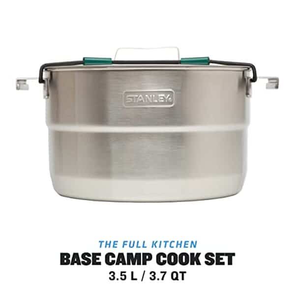 Découvrez notre analyse du kit de cuisine Stanley Adventure : 21 pièces indispensables pour des sorties camping inoubliables. Accessoires résistants et pratiques pour toutes vos aventures en plein air.