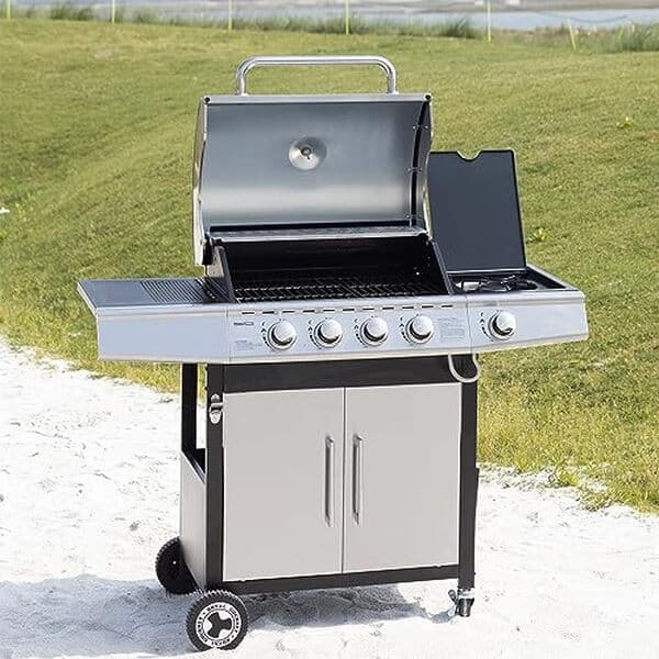 Découvrez notre analyse détaillée du barbecue Royal Gourmet 4+1 brûleurs : un appareil alliant puissance, design et fonctionnalités innovantes pour des grillades parfaites